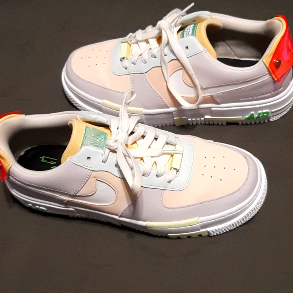 Nike

(WMNS) Nike Air Force 1 Pixel 'Have A Good Game' DO2330-511

Womens